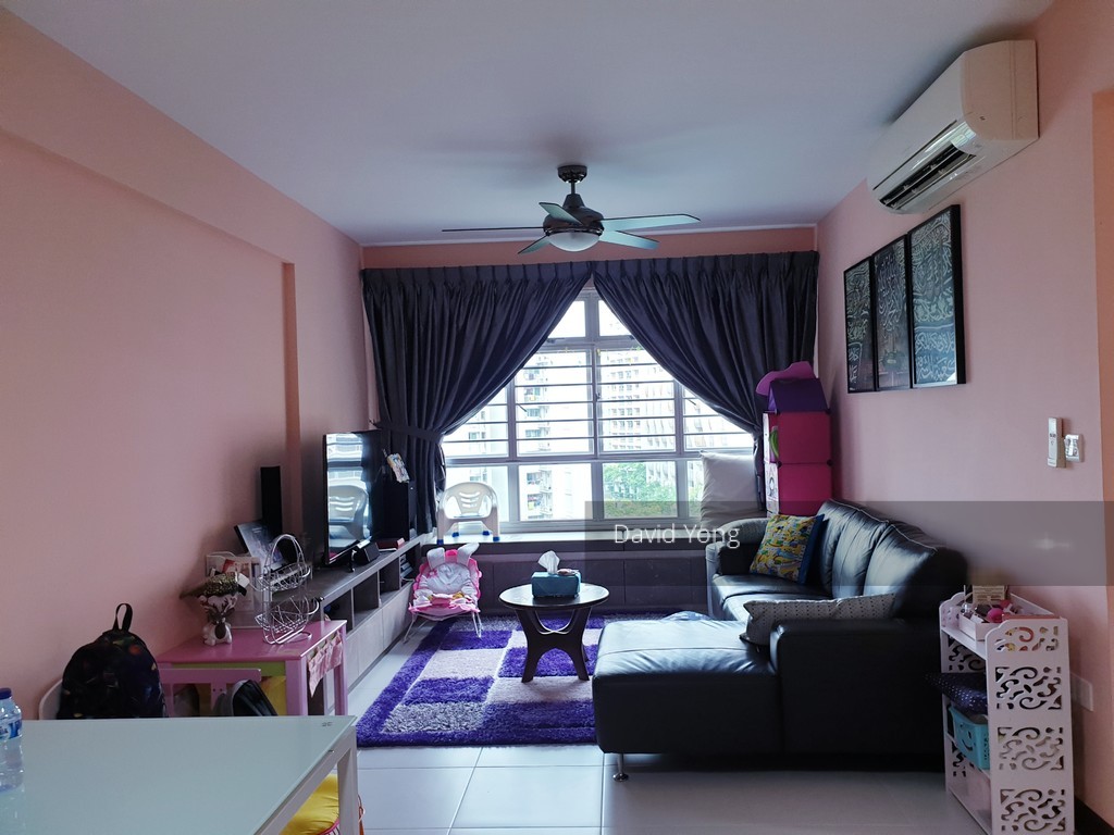 Rivervale Crescent thumbnail photo